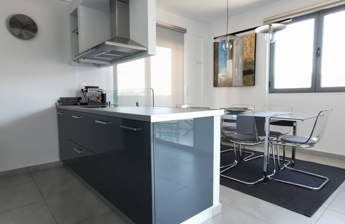Amfilochia Condo | Sea breeze holiday apartment