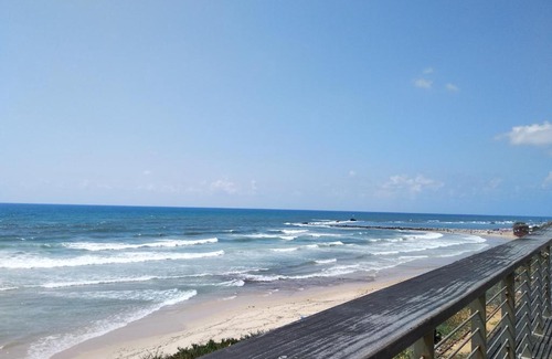 Bat Yam Apartment | Sea Breeze
