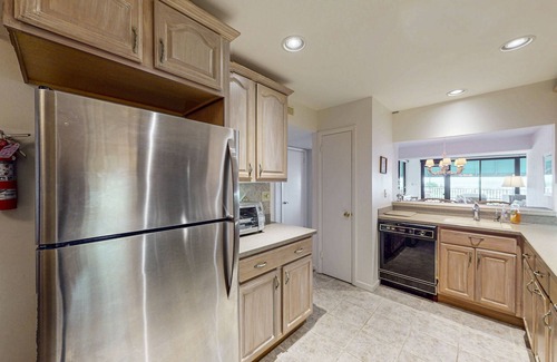 Bethany Beach Condo | Sea Colony lanai condo with pools, tennis/pickle ball courts, fitness center