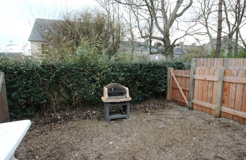 Omonville-la-Rogue Cottage | Sea Cottage with Terrace, Garden, and Beach Nearby - Pet Friendly & Family Fun!