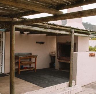 Franskraal House | Sea Cottage on Julia