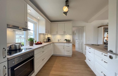 Hillgroven Apartment | Sea dike 1