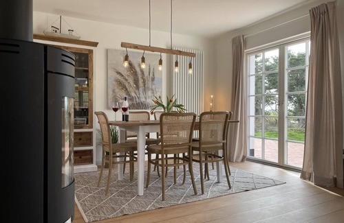 Hillgroven Apartment | Sea dike 1