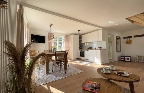 Hillgroven Apartment | Sea dike 2