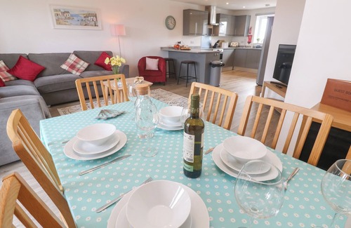 Marazion Cottage | SEA DREAMS, pet friendly, country holiday cottage in Marazion
