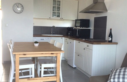 Bernieres-sur-Mer Apartment | Sea front apartment on the ground floor, direct access to the beach