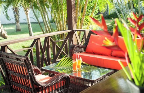 St. George's Apartment | Sea front cottage One bedroom.