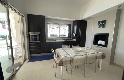 Marina di Felloniche Villa | Sea Front Villa with Private Pool - Free WiFi
