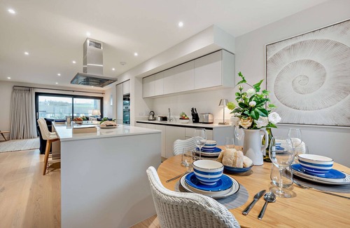 Harlyn Apartment | Sea-Holly - Harlyn Bay