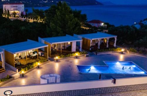 Orebic Villa | SEA HOUSE mobile home, pool, bikes, SUP - PRIVILEGE POINT camping & villas