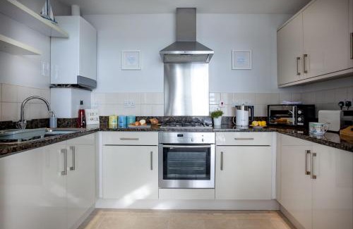Torquay City Centre Apartment | Sea-la-vie, Astor House