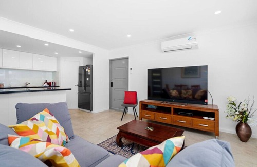 Marmion House | Sea La Vie - The Watch!