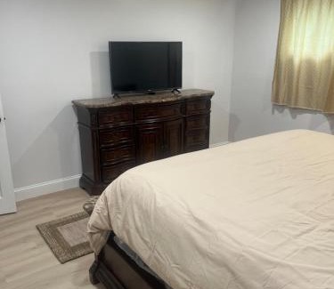 East Patchogue Villa | Sea Ocean Marina Suites Guest HS