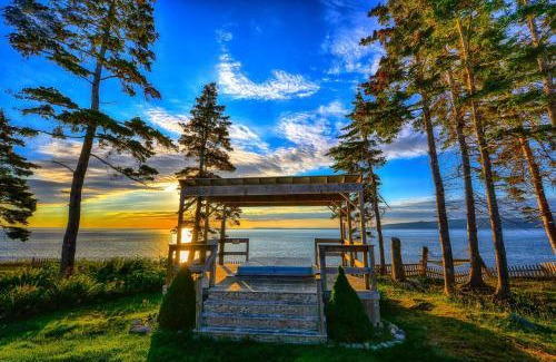 Indian Brook Resort | Sea Parrot Ocean View Manor