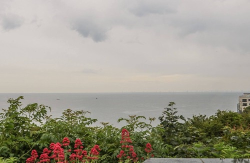 Rhyd-y-foel House | SEA-PRIZE VIEW, family friendly, with a garden in Old Colwyn