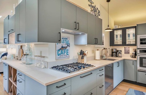 Cleone House | Sea Ranch in Fort Bragg w/Hot Tub & Game Room
