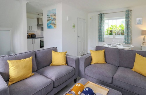Aberporth Cottage | SEA ROSE, pet friendly, character holiday cottage in Aberporth