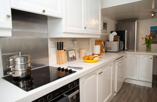 Penally Cottage | Sea Salt, Tenby - Four Bedroom Cottage, Sleeps 8