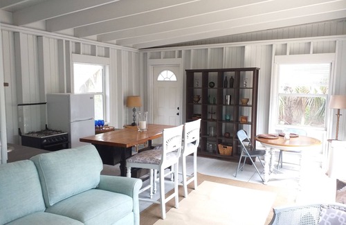 Governor's Harbour House | Sea Shanty - Ocean view, Private pool, Walk to Beach, Prime Central Location.