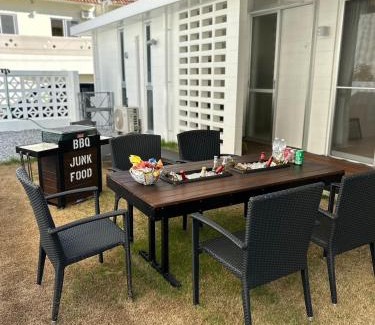 Kin Apartment | Sea Side Loco's