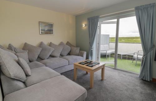 Dinas Dinlle House | Sea Spray