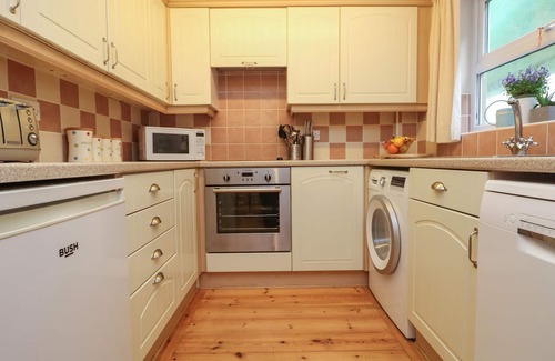 Porthleven House | SEA STAR, family friendly, country holiday cottage in Porthleven