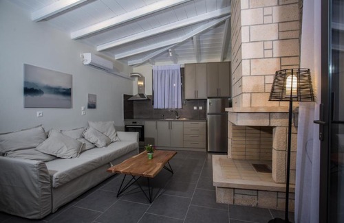 Kontos Apartment | sea sun house