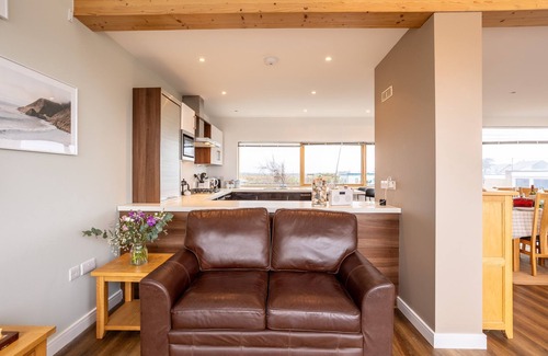 Rhosneigr House | Sea Sway - A newly refurbished house in Rhosneigr