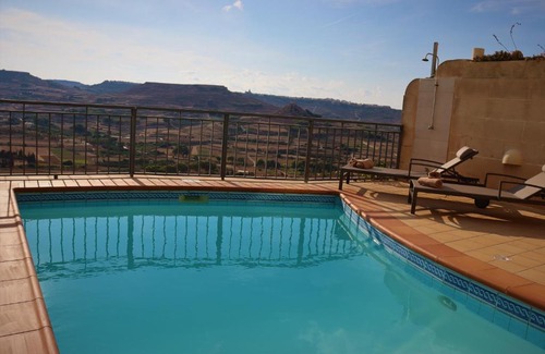 Xaghra House | Sea Valley View Gozo