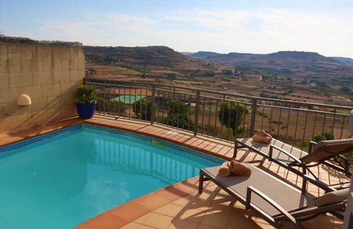 Xaghra House | Sea Valley View Gozo