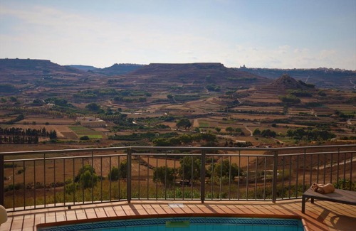 Xaghra House | Sea Valley View Gozo