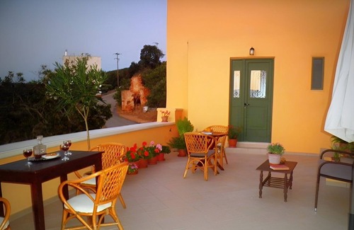 Ano Vouves House | Sea view and nature-traditional stone house