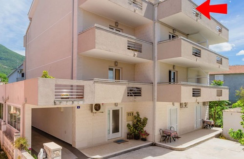 Tomicici Apartment | Sea-view apartment next to the beach