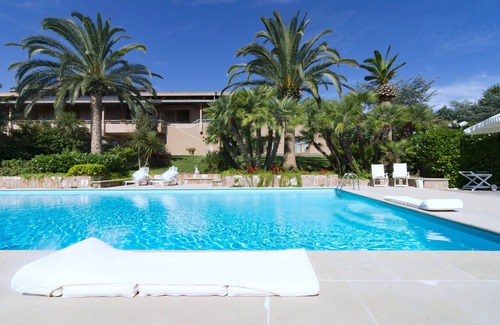 Casabianca di Fermo Apartment | Sea view apartment with large garden and panoramic pool - VillaCapodarco