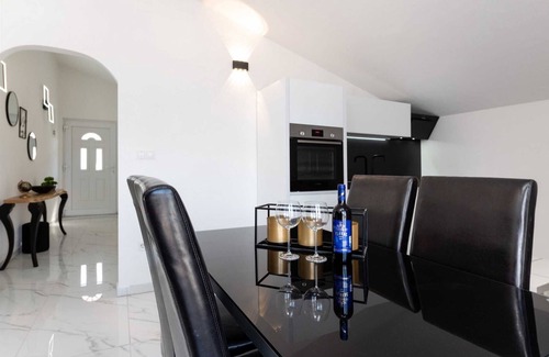 Mastrinka Apartment | Sea view apartment Zen 2 near beach - EOS Croatia