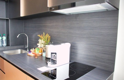 Pattaya Bay Apartment | Sea View Edge Central Pattaya