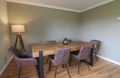 Saint Clears House | Sea View