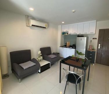 Wichit Apartment | Sea View & Pool Apartment