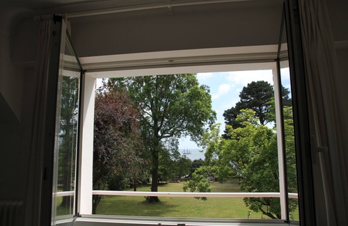 Saint-Nazaire House | Sea view rental, sleeps 2 to 6 in charming, seafront property.