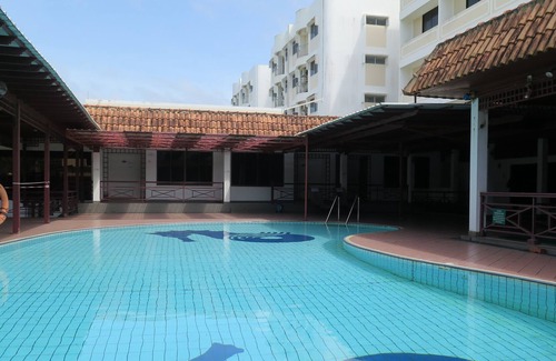 Kuala Belait Hotel | Sea View Resort Hotel & Apartments