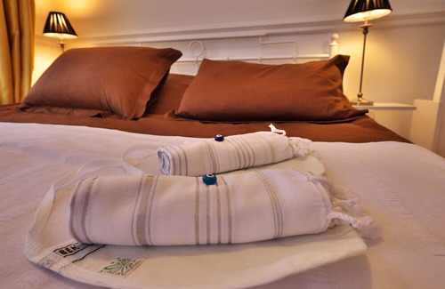 Galata Apartment | Sea View, Roof Terrace, 450m to Istiklal, Galata, Pera. Next to Sishane Metro