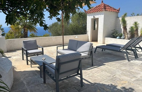 Lepreo House | Sea view vacation home in secluded location