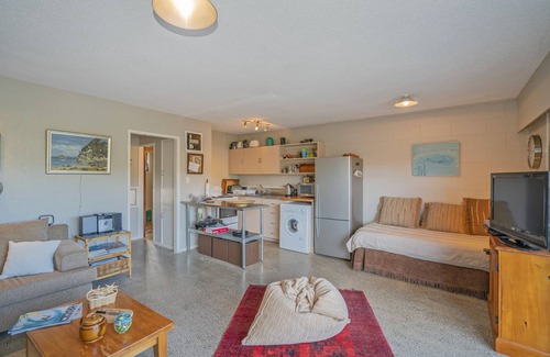Onemana Cottage | Sea Views Apartment - Onemana Apartment