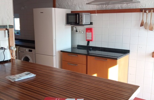 Calheta de Nesquim House | Sea wolf House