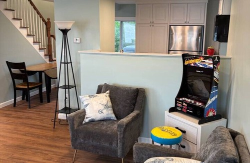 Portsmouth House | Seabreeze at Portsmouth park