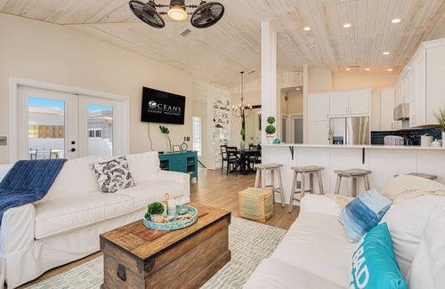 Wilbur-By-The-Sea House | "Seaclusion"-Direct, Oceanfront-No-Drive Beach