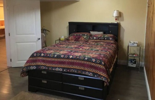 Seafoam Apartment | Seafoam Shore furnished basement apartment