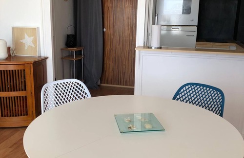 Pornichet Apartment | Seafront apartment La Baule/Pornichet. Beach at the foot of the building!