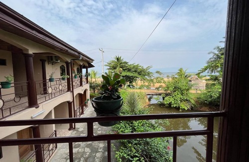 Kribi Apartment | Seafront apartment, Wi-Fi, Air-conditioning, Sea view.
