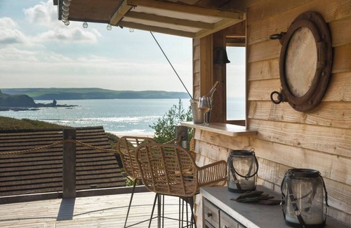 Bigbury-on-Sea House | Seafront Beach House with Panoramic Views
